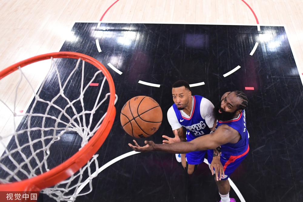 凭借自己的 凭借自己的