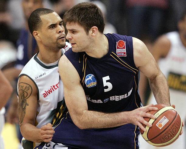 还归功于他 还归功于他