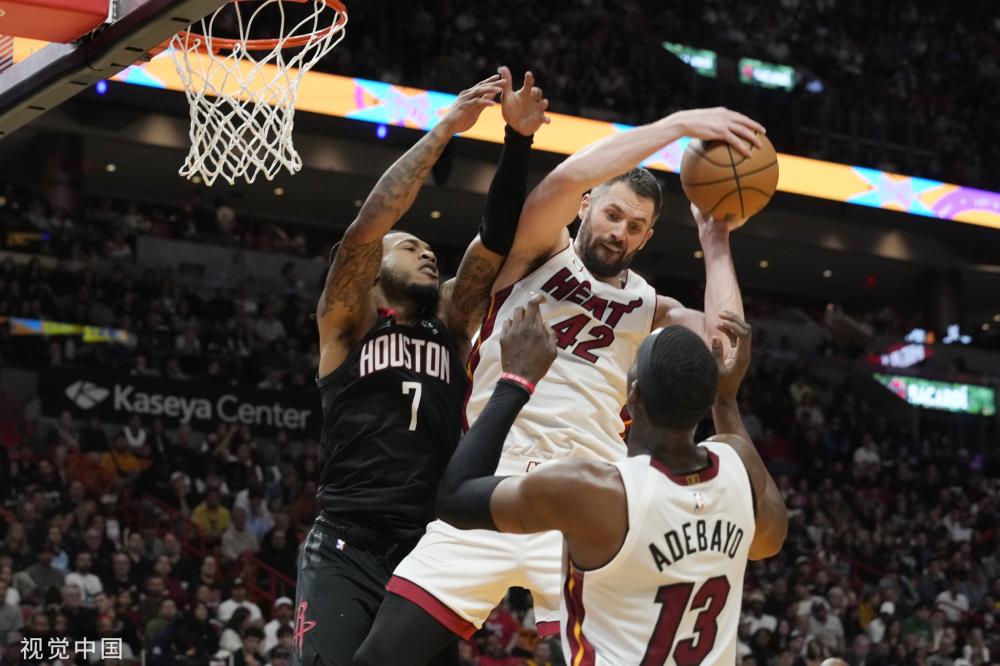 供了精彩纷 供了精彩纷